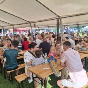 WhatsApp Image 2025-08-15 at 17.13.29 Święto Pieczonego Ziemniaka w Racławicach – smak, muzyka i wspólne biesiadowanie