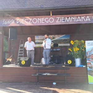 WhatsApp Image 2025-08-15 at 17.16.54 (1) Święto Pieczonego Ziemniaka w Racławicach – smak, muzyka i wspólne biesiadowanie