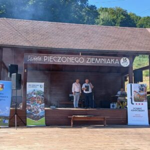 772713636_2512905889132070_8494534461100999897_n W Racławicach znów zapachniało pieczonym ziemniakiem