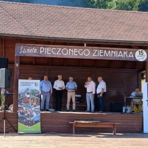 774863035_3004076109937672_1566800163564389674_n W Racławicach znów zapachniało pieczonym ziemniakiem